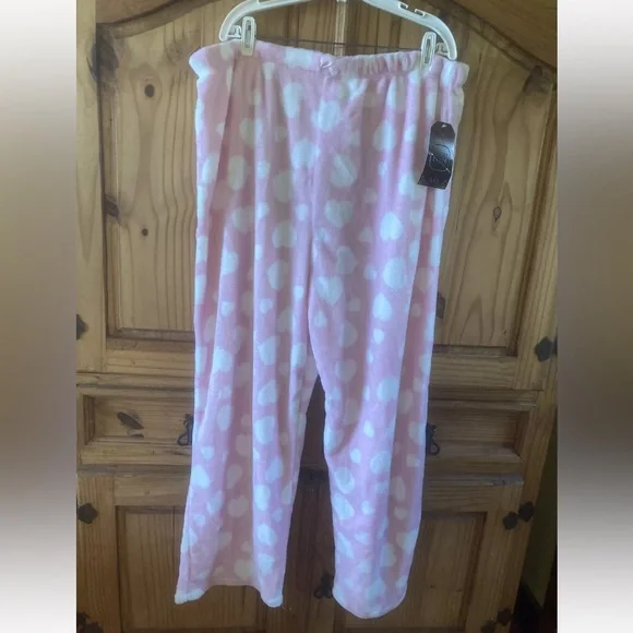 Mayfair Intimates Sleepwear Womens Mayfair Pink White Fleece